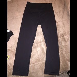 Lululemon black cropped leggings